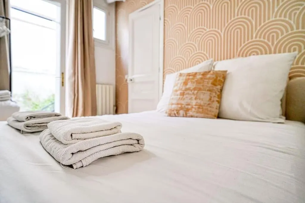Apartment Appartement Equipe Quartier Montparnasse - II Paris