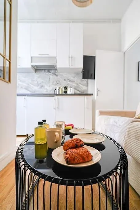 Apartment Appartement Equipe Quartier Montparnasse - II Paris
